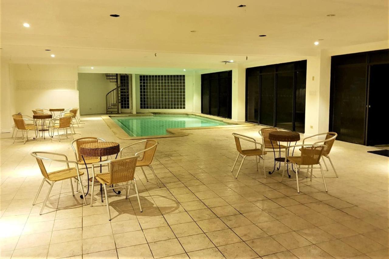 Chateau Bleu Resort Каламба Екстериор снимка